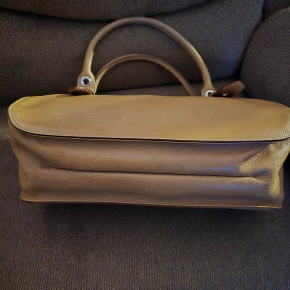Chi Beige Leather Handbag - Picture 7 of 9